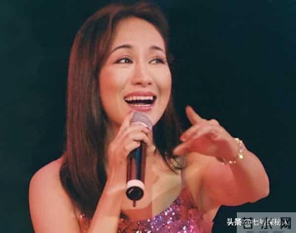 原来早已不是中国籍，被老外抛弃后回国的郑绪岚，如今过得怎样？