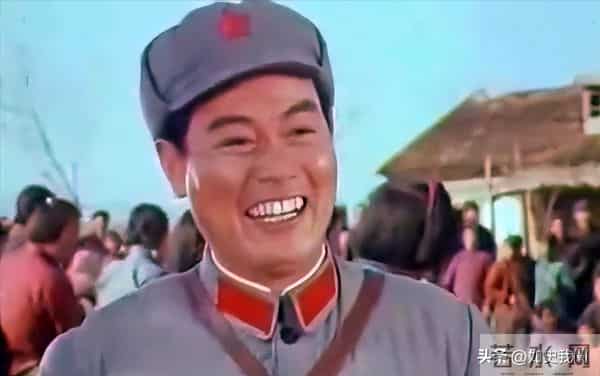 他是最干净的男演员，为妻息影12年，一生零绯闻，如今老到不敢认