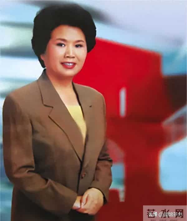 邢志斌主持《新闻联播》28年，退休被疑“晚节不保”，如今怎样了