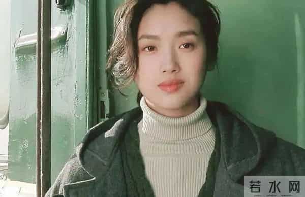 她是香港第一美女，拒绝刘德华求婚后，如今成路人美貌依旧！