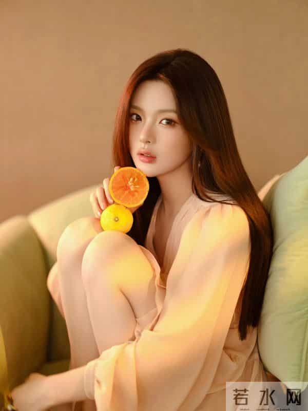 杨超越光脚丫美腿写真好可爱,粉嫩水灵的杨超越