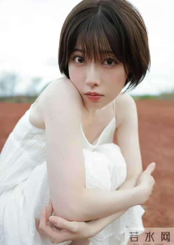 声优礒部花凛,数码写真集受欢迎