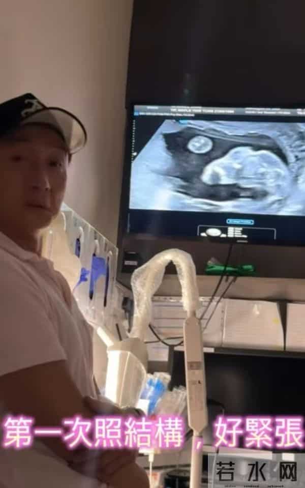 香港知名男星女儿终见样！基因强大像极爸爸，已准备好与妻入产房