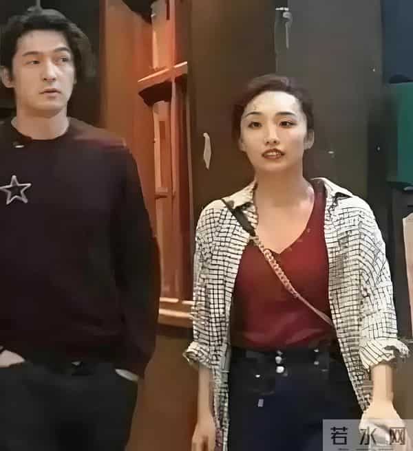 胡歌难得和妻子同框,是不是真爱一目了然!
