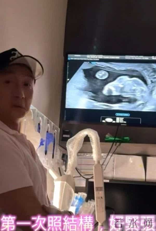香港知名男星女儿终露面！基因强劲酷似爸爸，已准备好与妻入产房