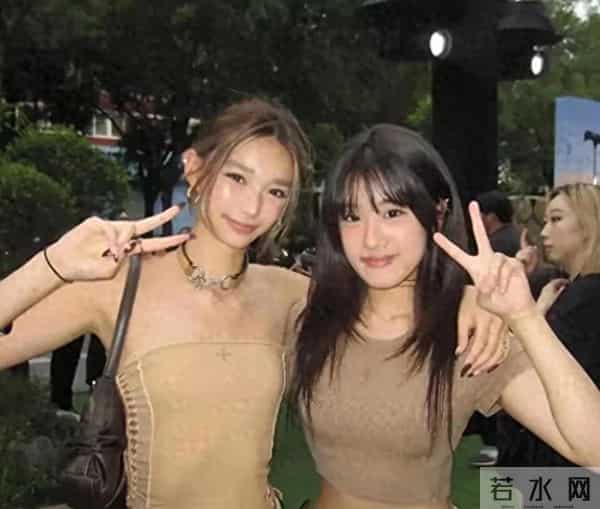 贾静雯的女儿梧桐妹完美继承了她的美貌,甚至比她还耀眼迷人。