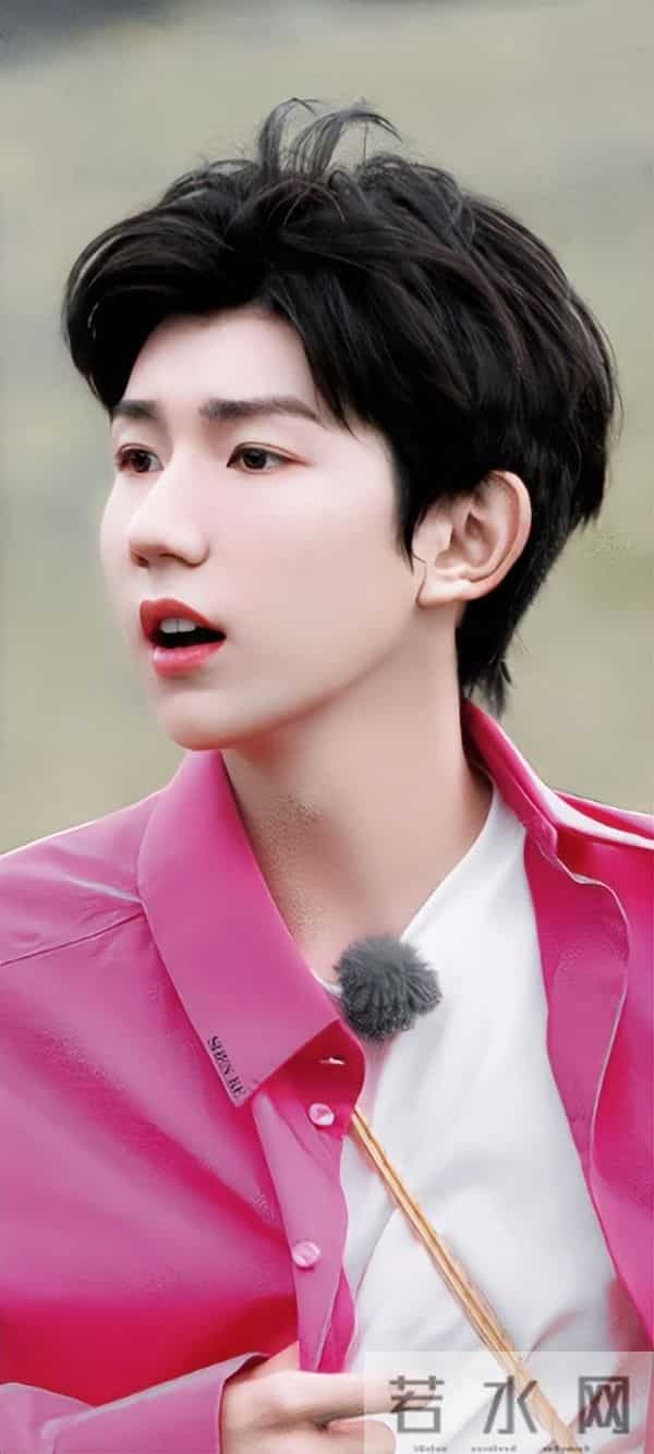 一场生日，戳穿25岁王源江湖地位，易烊千玺确实一个字都没说错