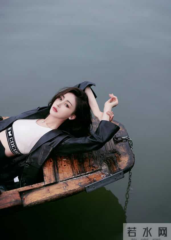 张天爱，太饱满了吧，人间水蜜桃，这样的女神谁能不爱，真的绝！