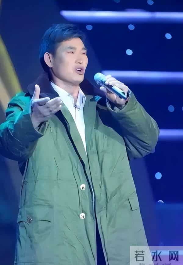 钱再多有什么用？56岁大衣哥开始走下坡路，背后真相太现实