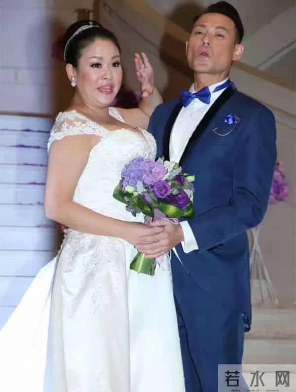 就离谱!为了筹集救妻子的150万医药费,52岁TVB艺人开直播求助