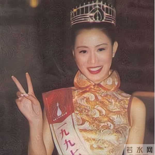 拒嫁豪门、勇甩陈浩民郑嘉颖，50岁不婚不育的佘诗曼，才是真狠人