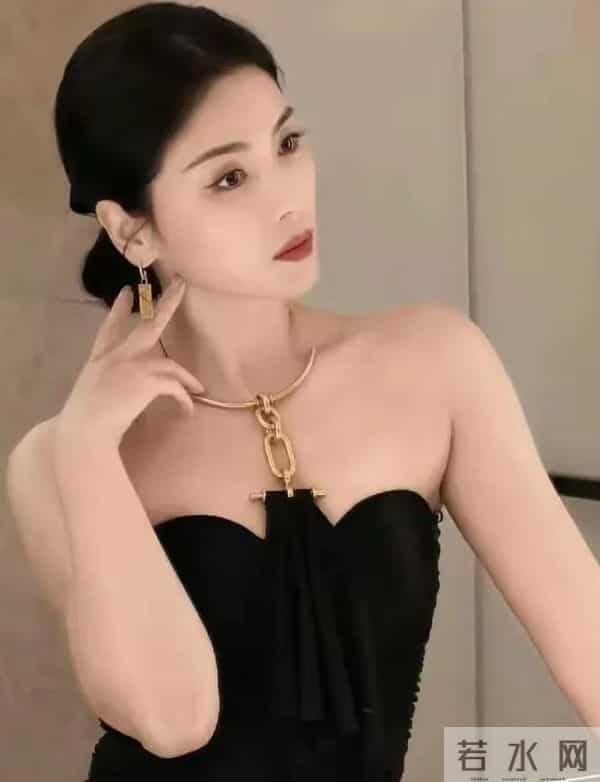 肉感刘涛，确实是熟女天花板，美不胜收