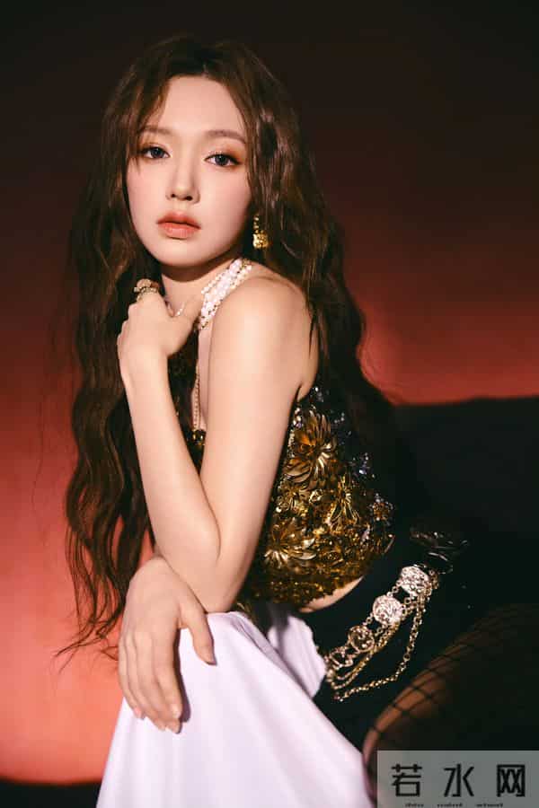 程潇金色妖姬黑色渔网,耀眼夺目