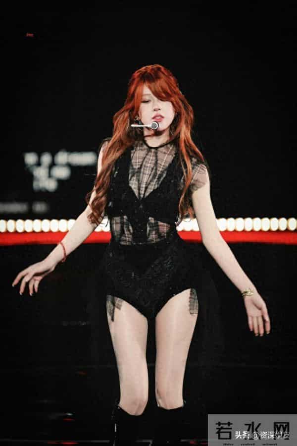 赵露思 生日演唱会现场 妆造台风都好顶级