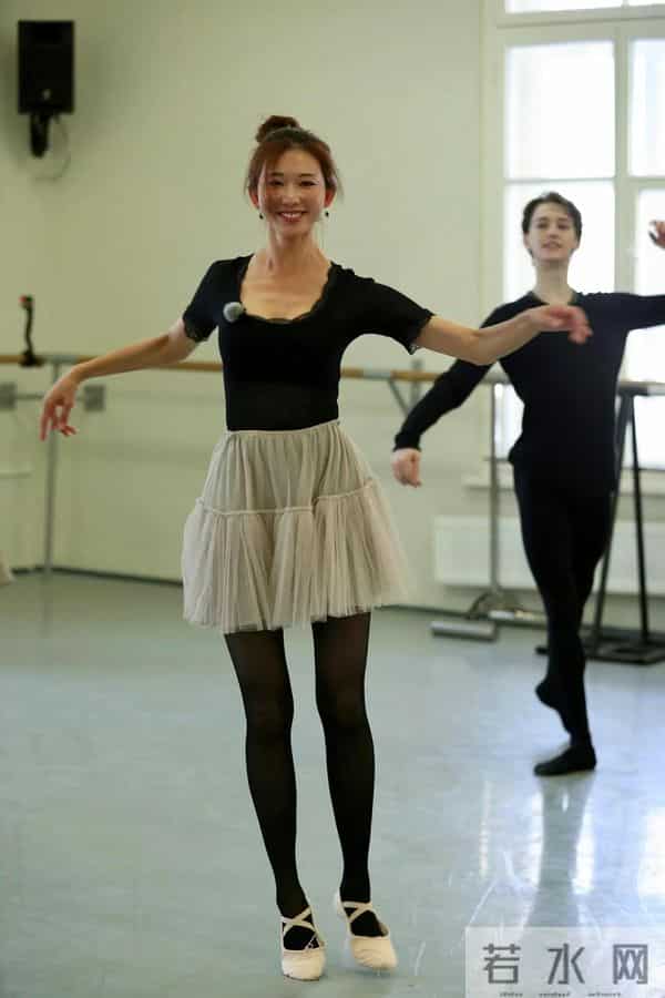 林志玲太过性感的厚黑紧身裤袜真有味道！人妻熟女的味道