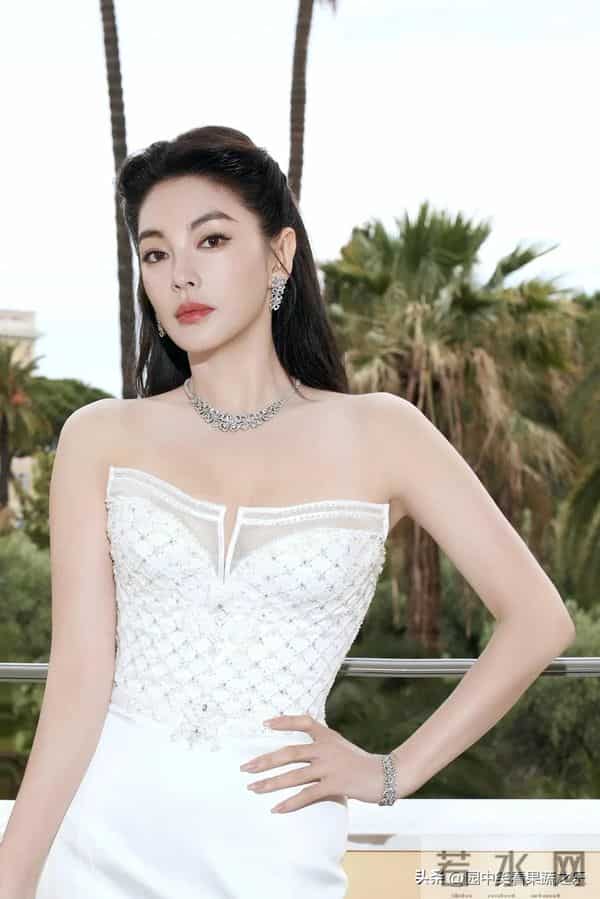 张雨绮 :集身材颜值气质于一身!