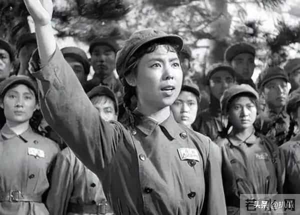 “王芳”刘尚娴：因参演《英雄儿女》爆红，如今83岁的她生活幸福