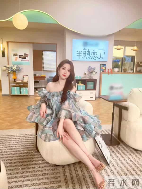 张纯烨，优雅大气女主持～