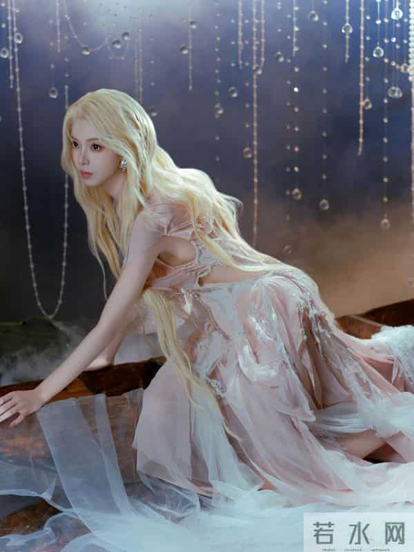 陈瑶金发造型:坠入幻梦的精灵系美学