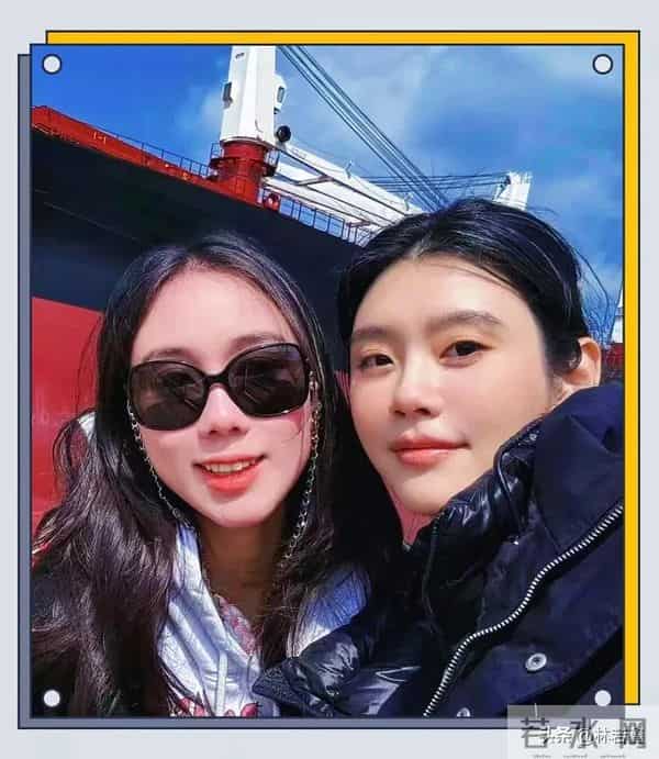 奚梦瑶、何猷君、梁安琪一家三口逛商场被偶遇，何猷君腿毛抢镜！