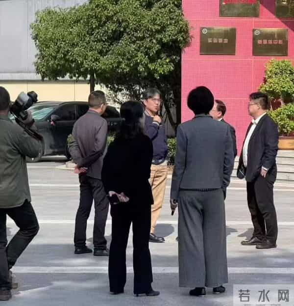 汪涵回母校,怎么变这么老了啊