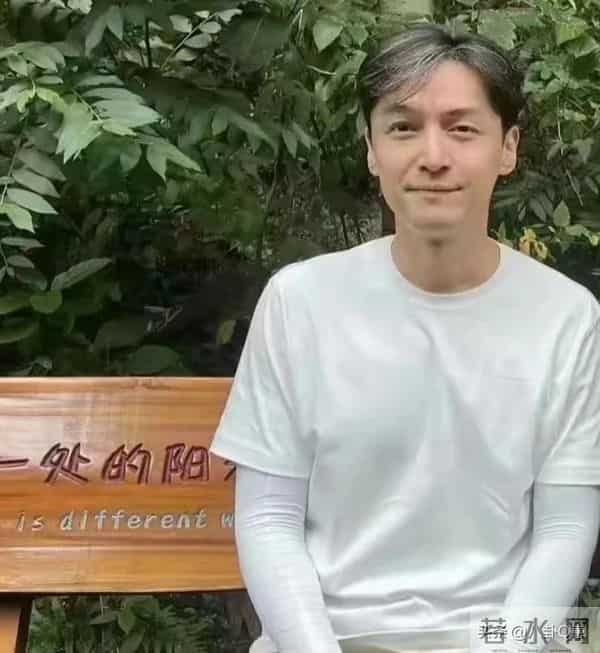 8个月前，胡歌被传身患肺癌，现在看他的近况，一点也不意外