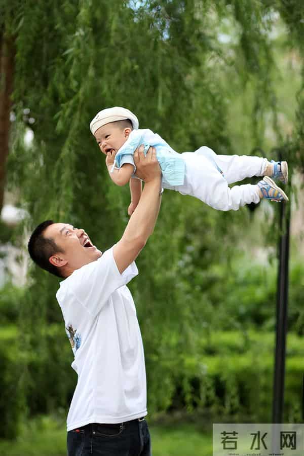 戏红人不红，娶“丑女”为妻还恩爱24年，有种“人生赢家”叫任帅