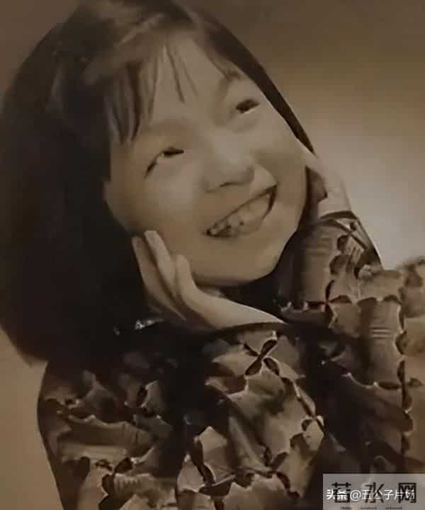 出力不讨好，地下室连生3胎的岳丽娜，为自己的年少轻狂付出代价