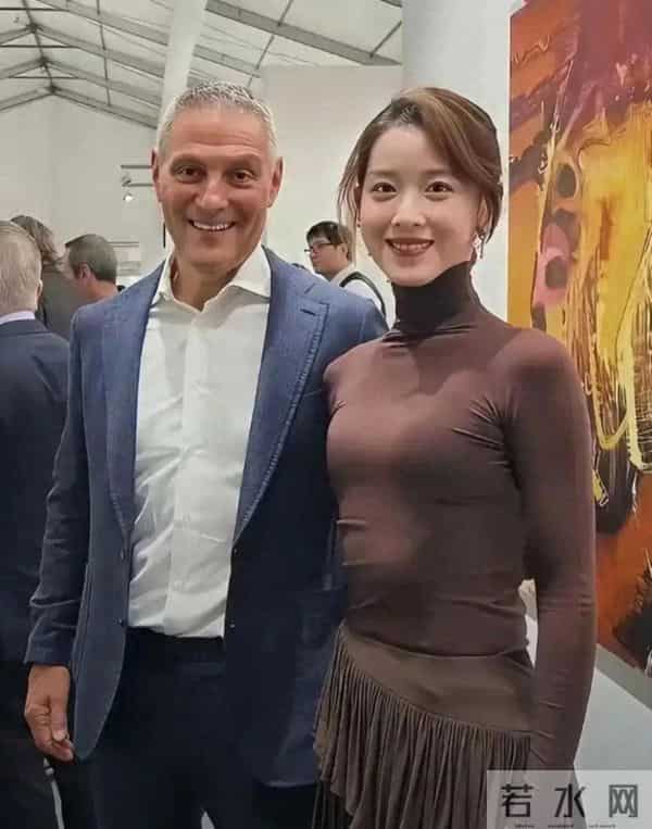 章泽天的面相也变了。