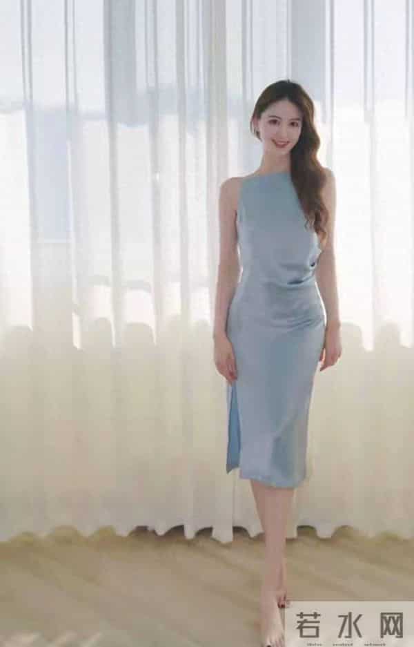 李丹儿光脚丫妆造精选