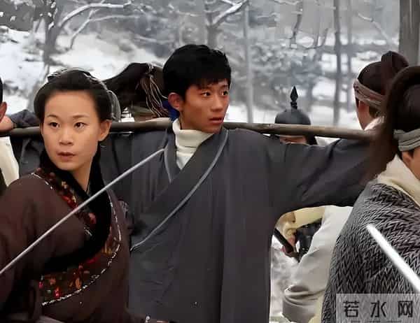 面相变了？33岁张一山终于长开了，杨紫要“避嫌”了