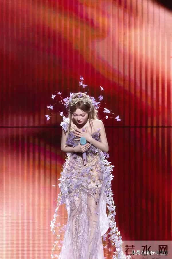 张韶涵的服装造型师绝对对她是真爱，简直太美了！