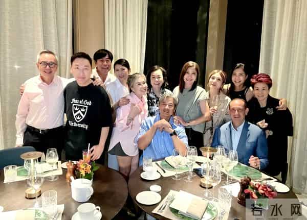 新加坡一哥李南星61岁生日,换了新发色仍很帅,范文芳李铭顺现身