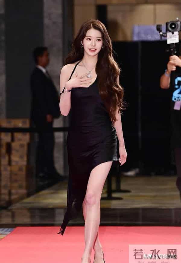 张元英的身材比例，这个腿部线条真迷人