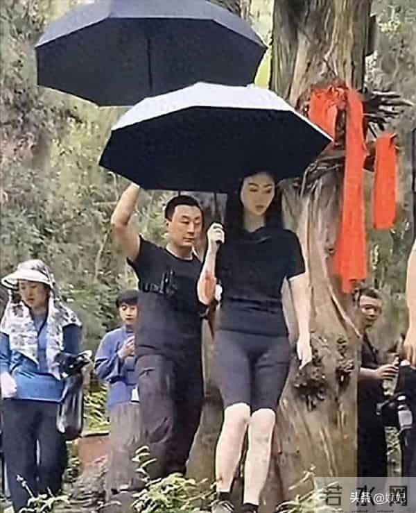 天呐。这是景甜？突然就理解，张继科为什么要分手了。