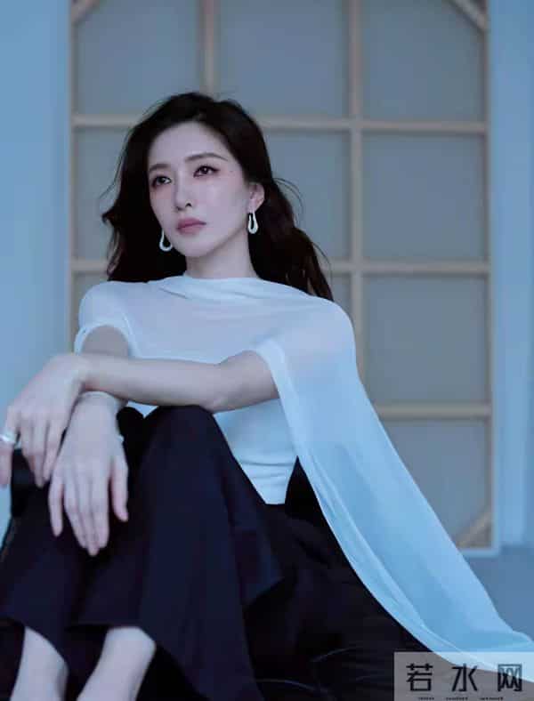 江疏影魅惑写真，太诱人了