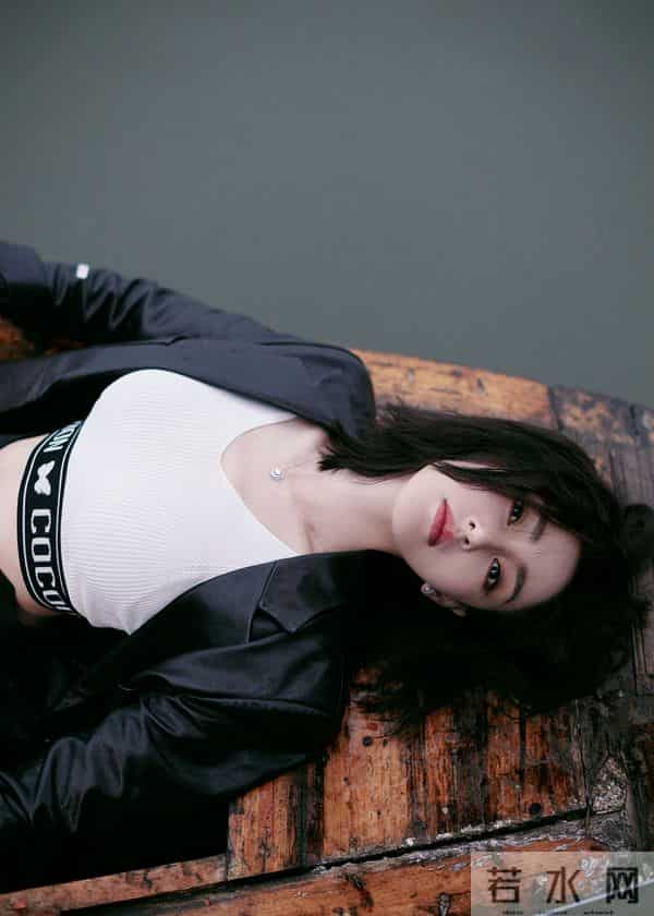 张天爱,太饱满了吧,人间水蜜桃,这样的女神谁能不爱,真的绝!