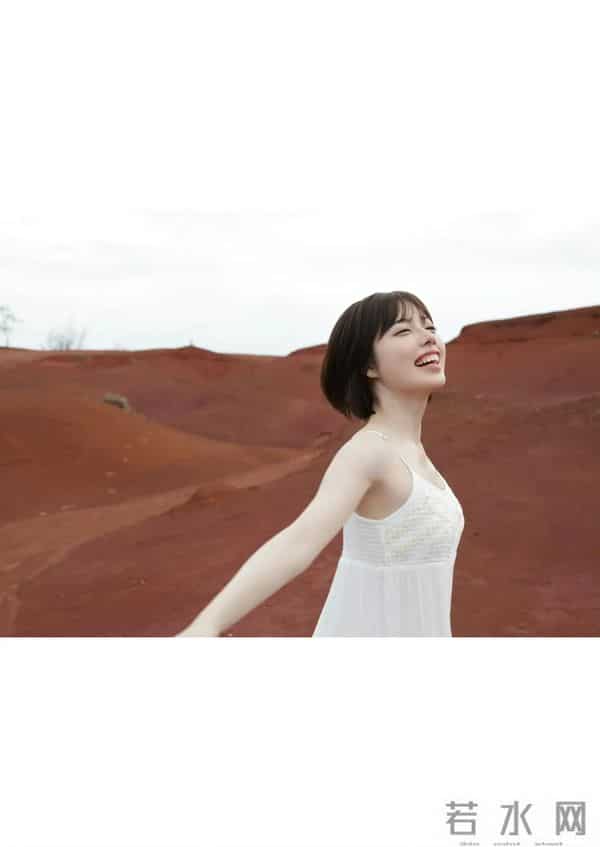 声优礒部花凛,数码写真集受欢迎