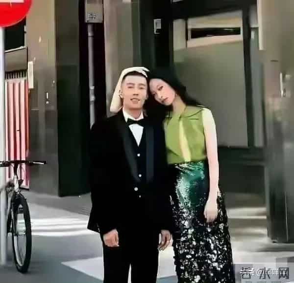 倪妮和男友三里屯被拍,他帅得低调,她美得张扬,这才叫天作之合