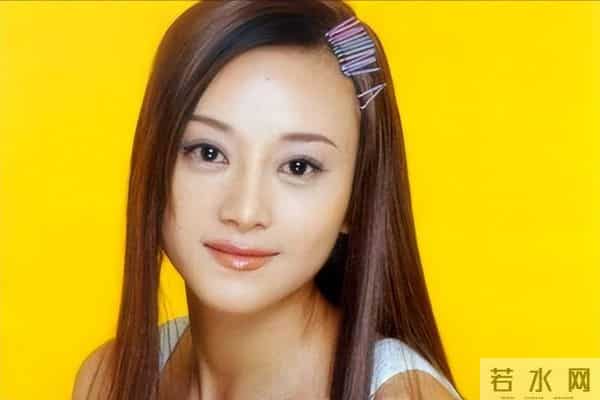 她美过刘晓庆,却选择下嫁给穷小伙,婚后毁容成面瘫,如今怎样了