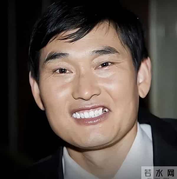 离婚四年后，大衣哥终于等来好消息，前儿媳陈亚男后悔莫及