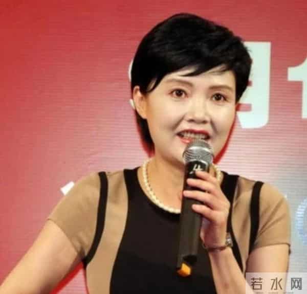 她11岁被导演看中,与名导同居多年被抛弃,如今复出却无人问津