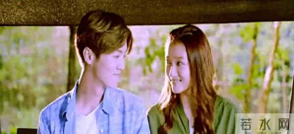 关晓彤鹿晗恋情持续发酵，粉丝矛盾为何加剧？