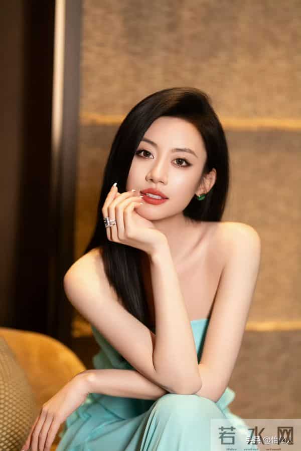 伍珂玥——美图写真欣赏