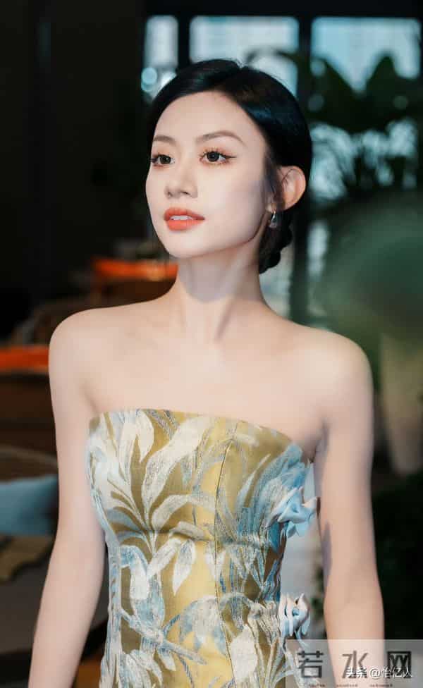 伍珂玥——美图写真欣赏