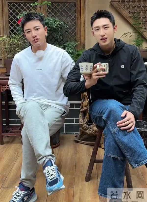 为了赚钱尊严都不要了？贾乃亮新助理神似前妻 如今的下场不怨别人