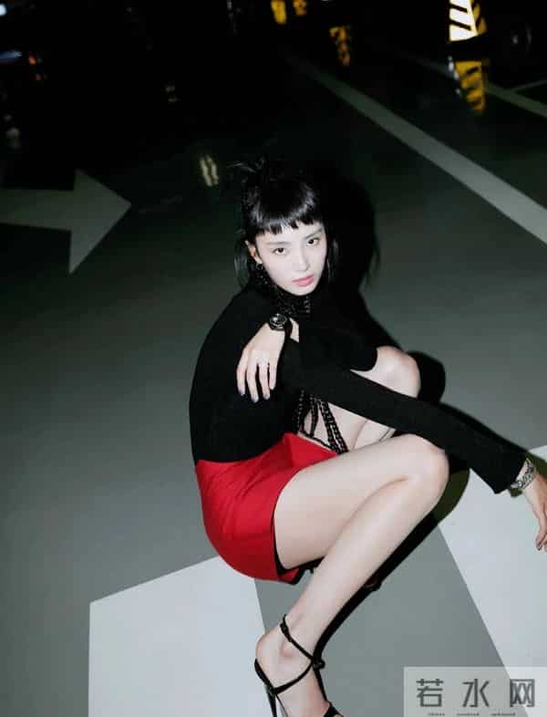 王紫璇这无处安放的大长腿