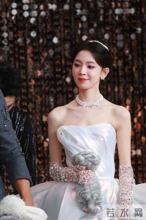 陈瑶亮相2025微博视界大会