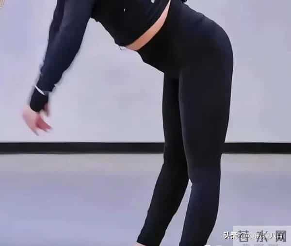 万万没有想到女神居然的腰围居然那么大为什么电视上看着那么瘦啊