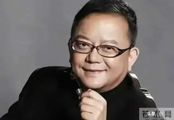 两离三婚，迎娶小20岁老婆，60岁老来得子，王刚如今现状如何？